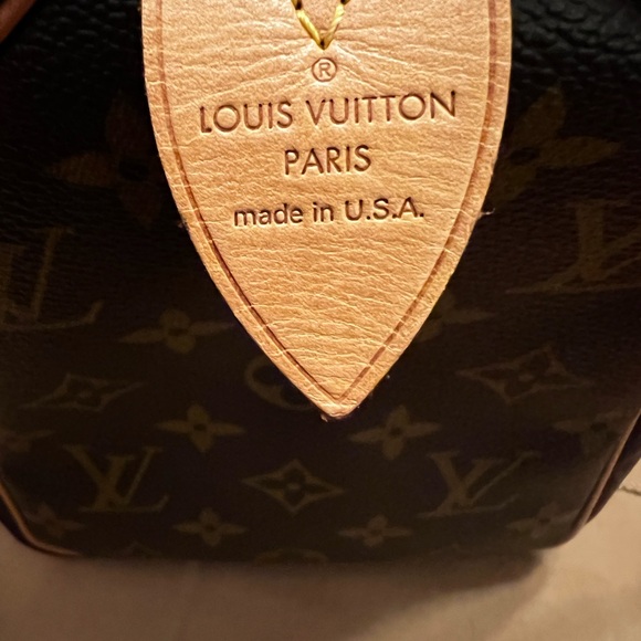 Pre-loved and rarely used Louis Vuitton Speedy Handbag Monogram Canvas 25. - Picture 11 of 13